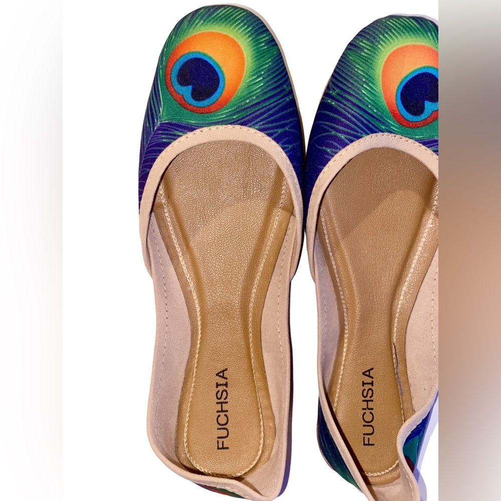 Fuchsia Artisan Made Peacock Print Flats Women’s Size 9 - Picture 3 of 16